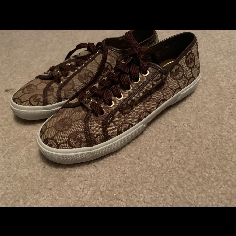 MK Shoes for Women - Picture 2 of 2